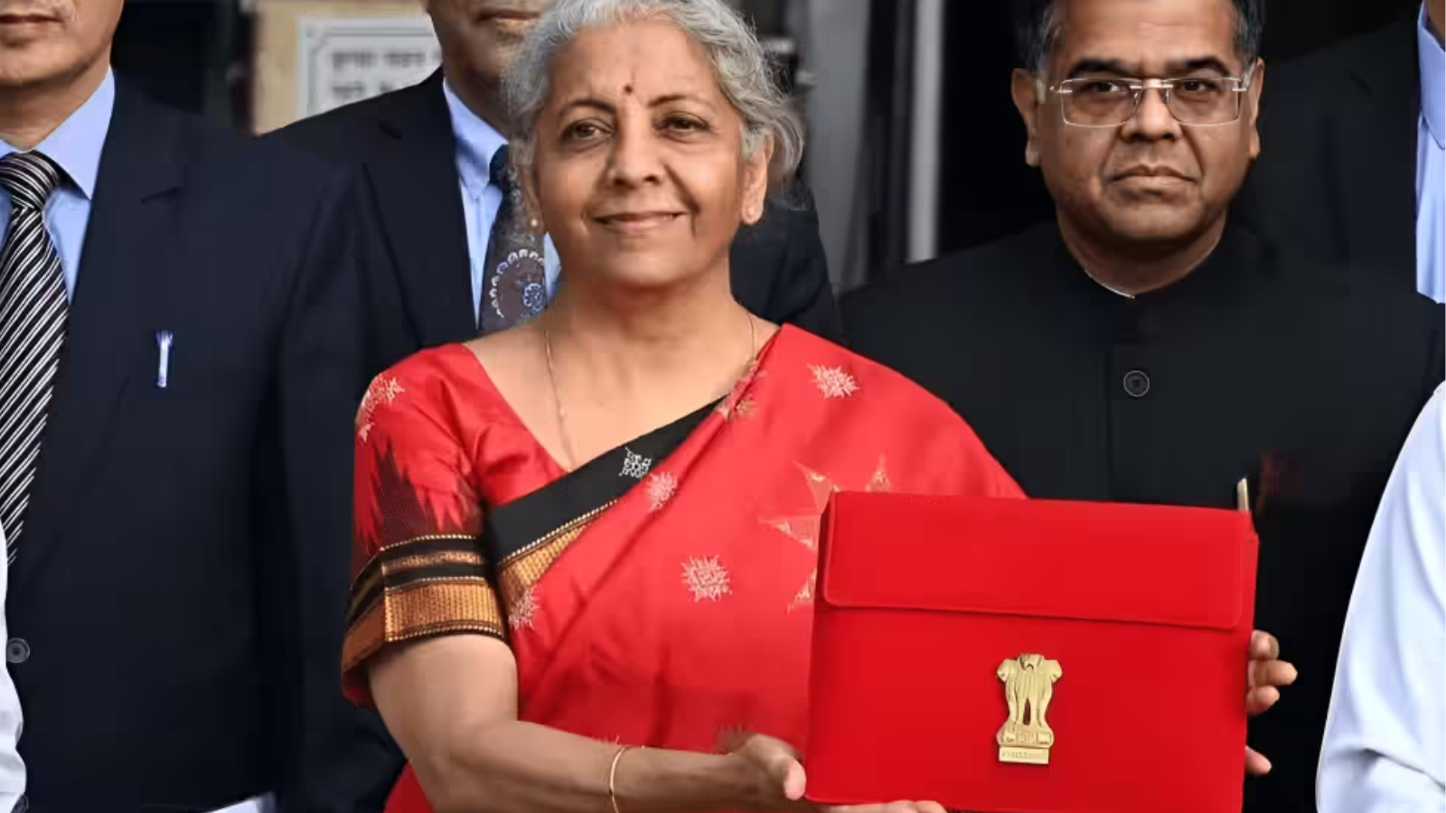 Understanding the Key Differences Between Interim and Regular Budgets in India